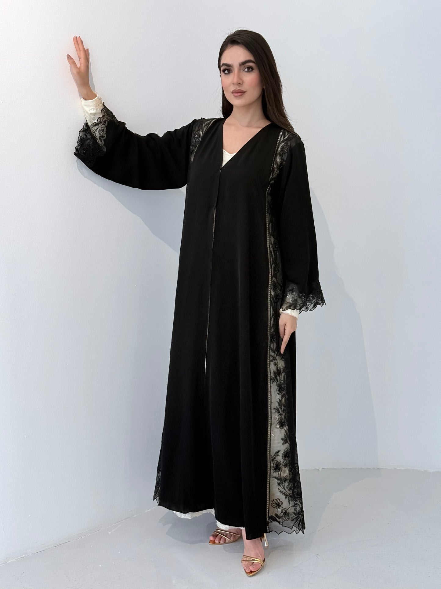 O 333 Noir Royal Abaya ✨