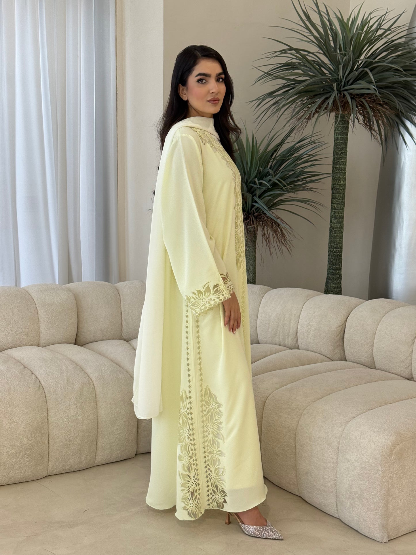 O 354  Luna Summer Abaya 💛