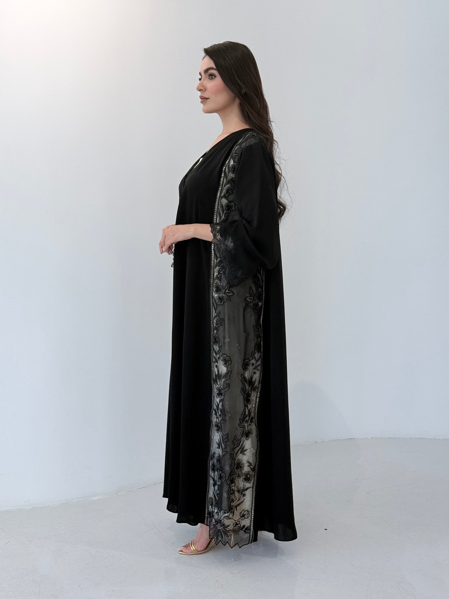 O 333 Noir Royal Abaya ✨