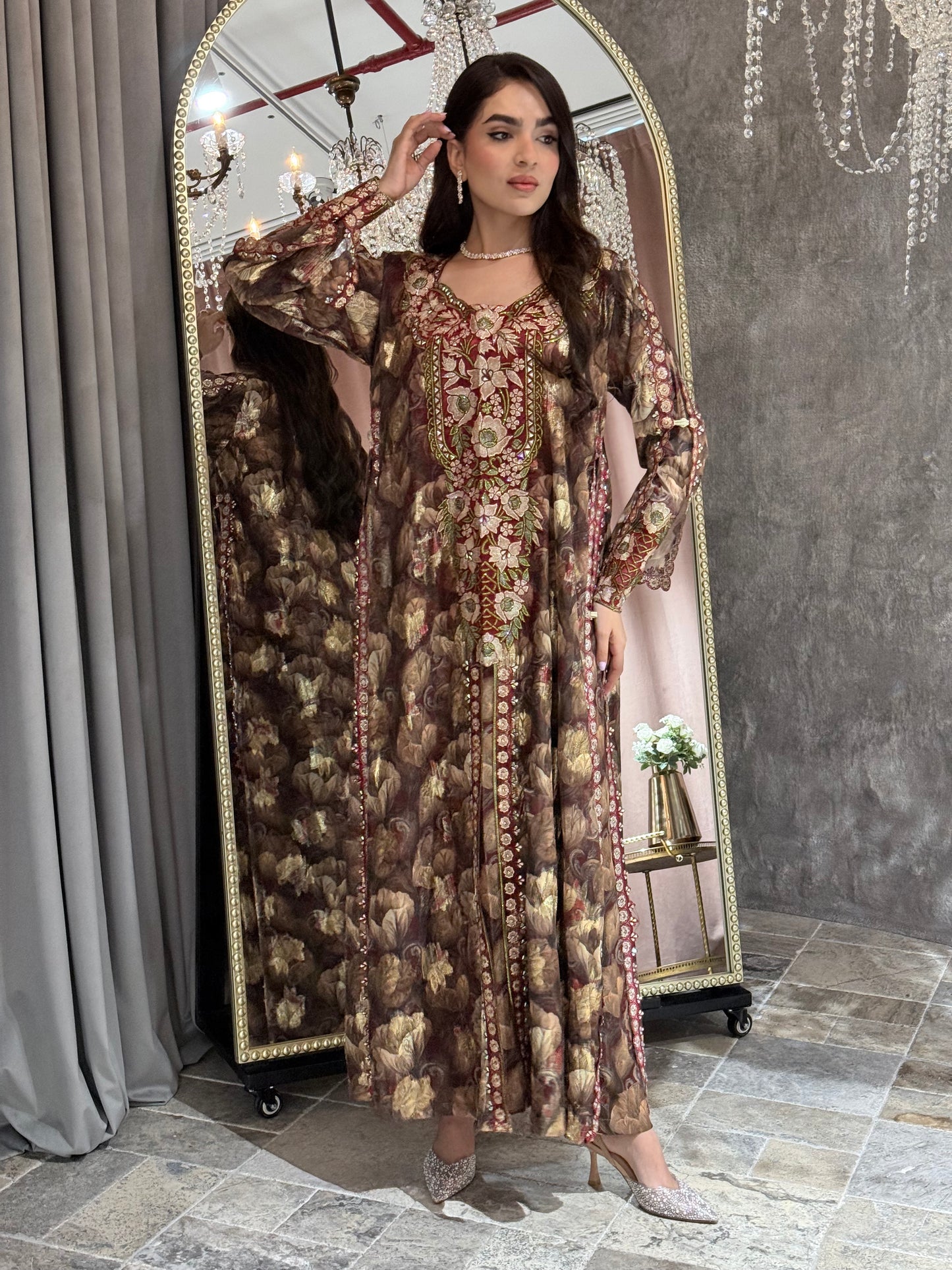 O 338Zareen VIP
