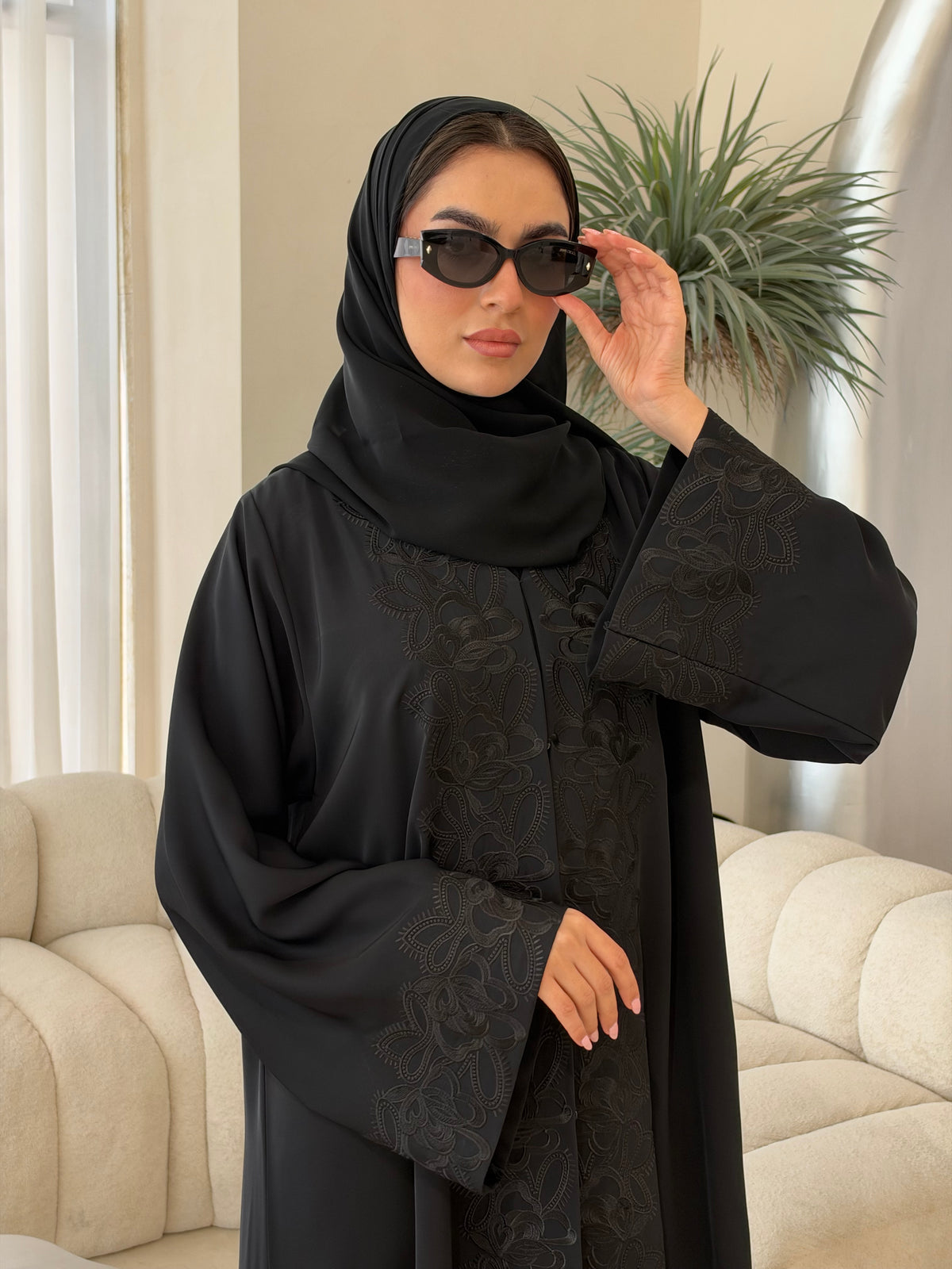 O 376 Serena Abaya 🦢