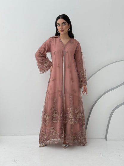A stunning chiffon dusty pink abaya, that features floral lace on the sleeves. Its perfect for weddings or heena, daytime occasions and for formal events.